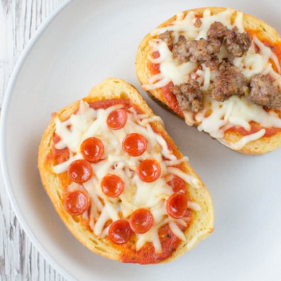 Texas Toast Pizzas
