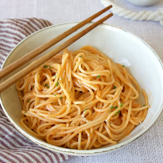 Creamy gochujang pasta