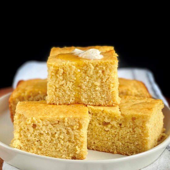Fluffy Vegan Cornbread