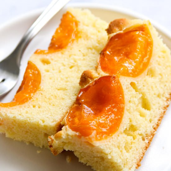 Fluffy apricot cake