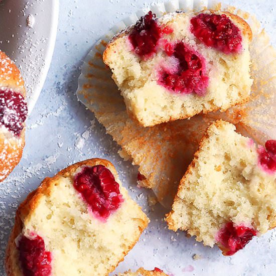 Friands with raspberries