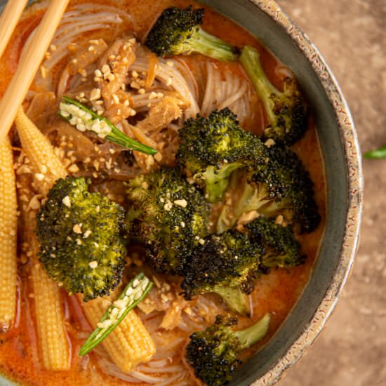 Spicy Red Curry Broth w/ Broccoli