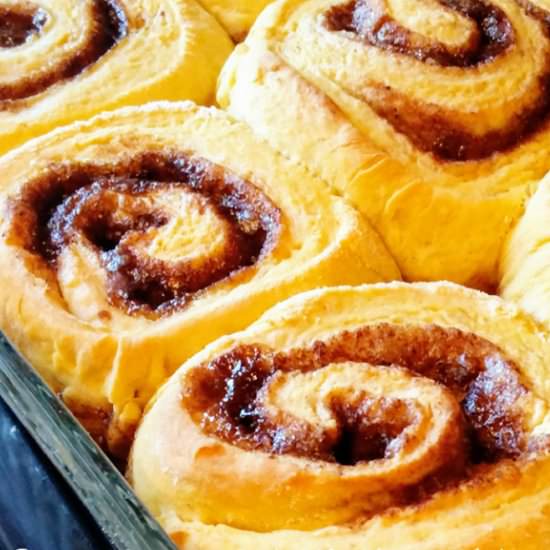 Pumpkin Cinnamon Rolls