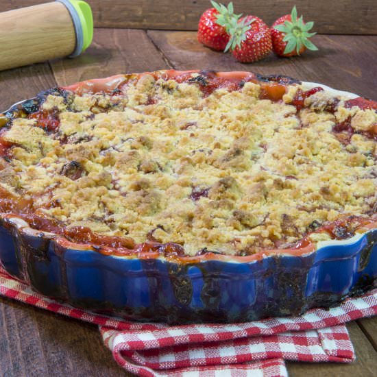 Strawberry Crumble Pie