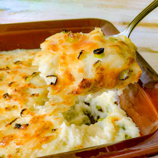 Cheesy Mashed Potatoes Casserole