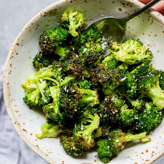 Air Fryer Garlic Parmesan Broccoli