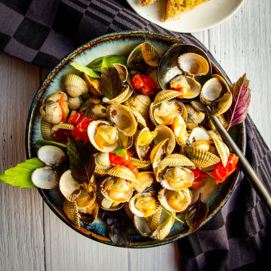 Beer Braised Cockles with Tomato