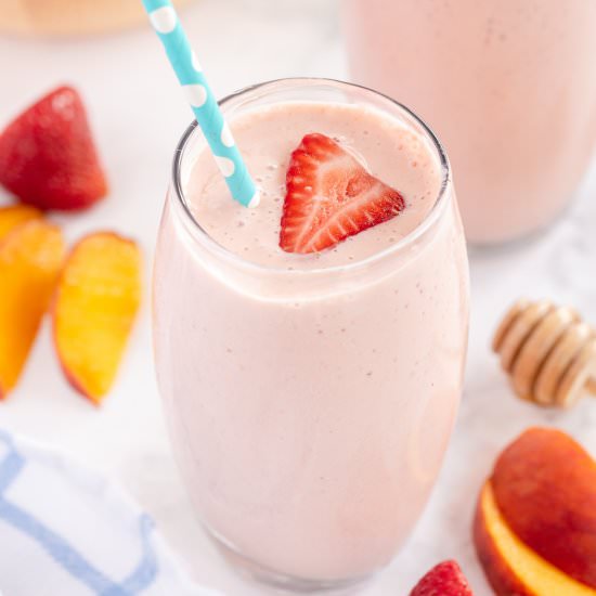Creamy Strawberry Peach Smoothie
