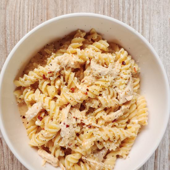 Slow Cooker Nando’s Peri-Peri Pasta