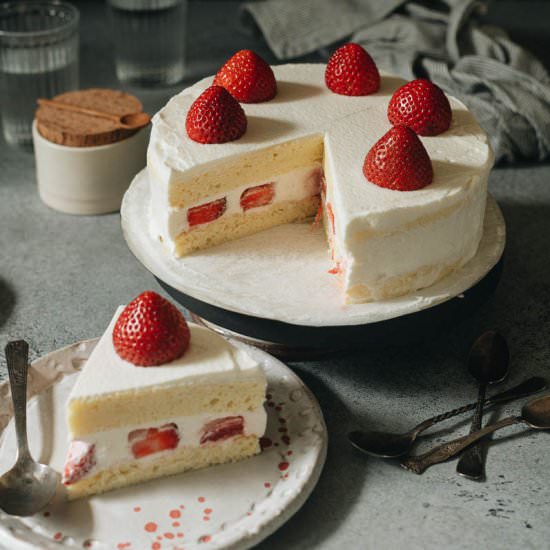 Japanese Strawberry Cake