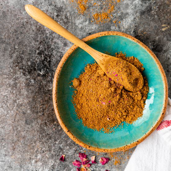 Persian Spices in Advieh Spice Mix