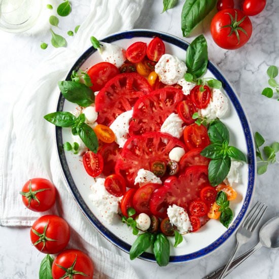 Tomato Burrata Caprese Salad