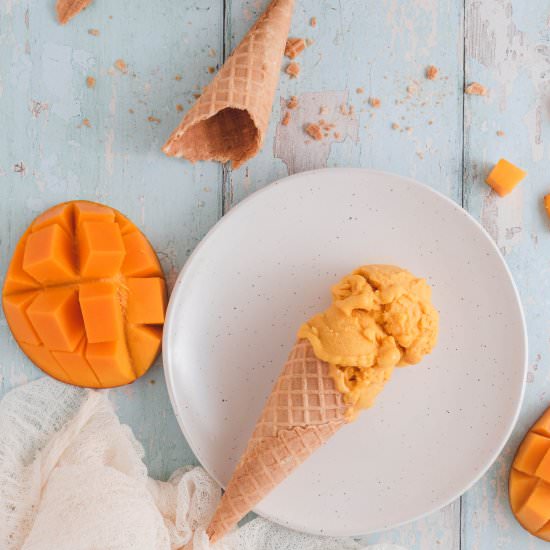 The Best Homemade Mango Gelato