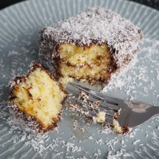 Classic Chocolate Lamingtons