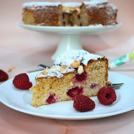 almond cake with raspberries