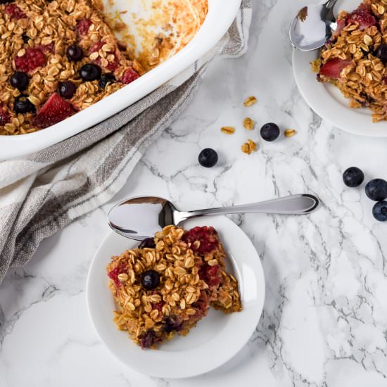 Summer Berry Baked Oatmeal