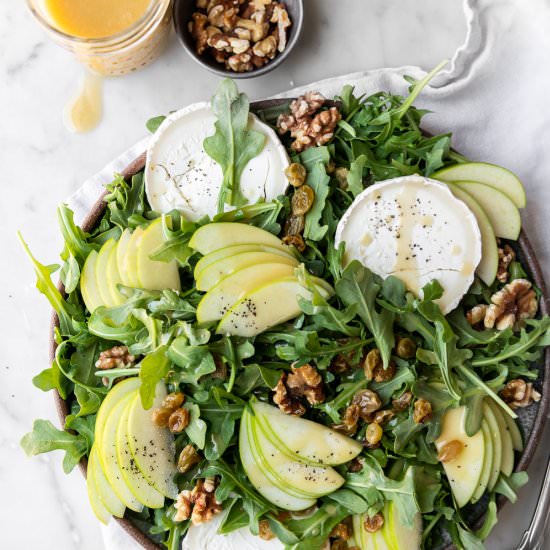 apple arugula salad with walnut vin