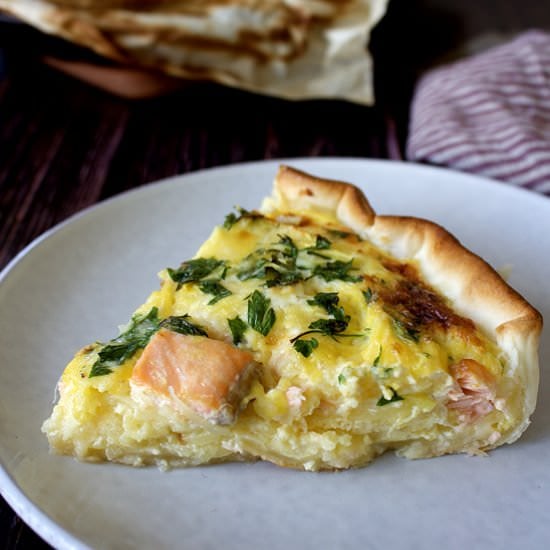 Spaghetti squash and salmon quiche