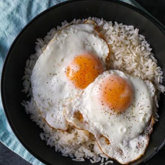 Perfect fried eggs