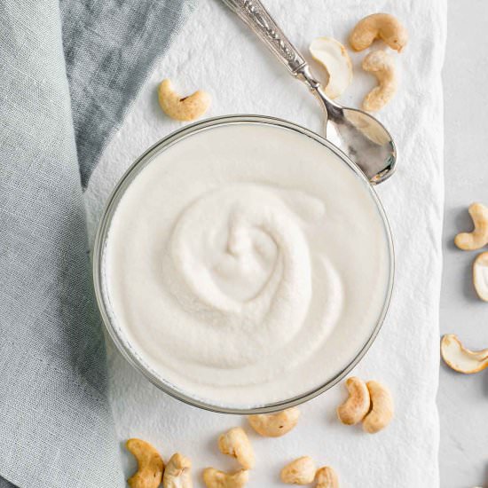 Quick Dairy-Free Sour Cream