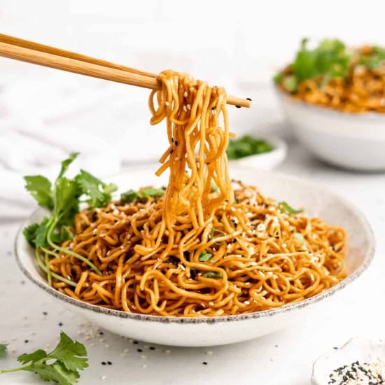 15-Minute Vegan Sesame Noodles