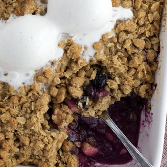 Apple and Blueberry Crumble