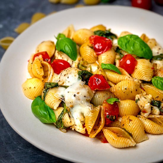 Caprese Pesto Pasta Bake