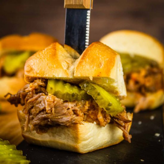 Slow Cooker Pulled Pork Sliders