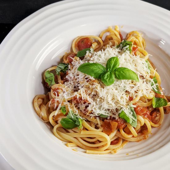 Tomato and Chilli sauce for pasta