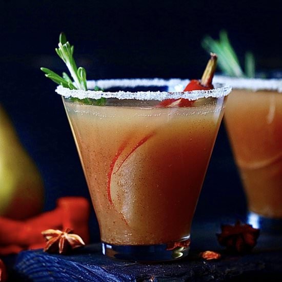 Spiced Vanilla Pear Vodka Fizz