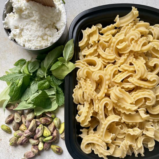 Cascatelli & Peas in Ricotta Sauce