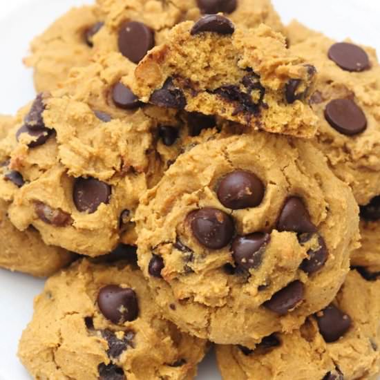 Soft Pumpkin Chocolate Chip Cookies