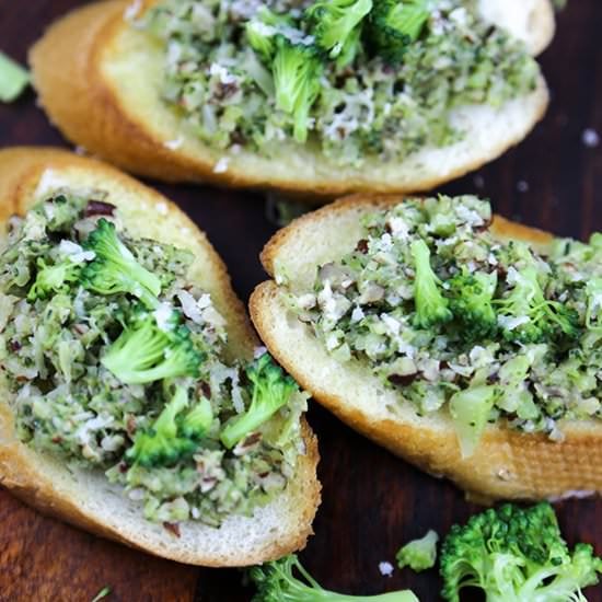 Bruschetta with broccoli