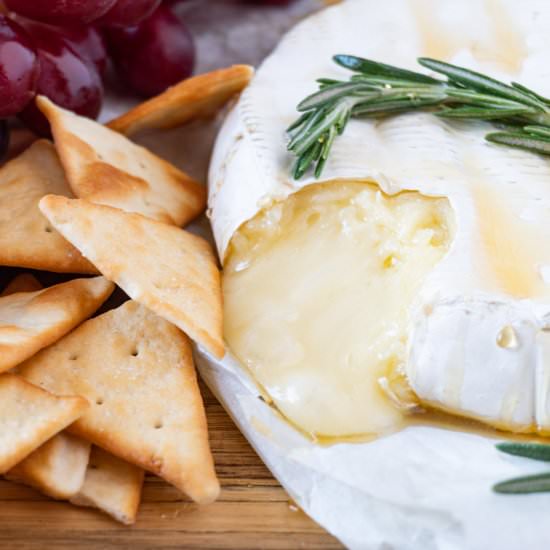 Easy Baked Brie