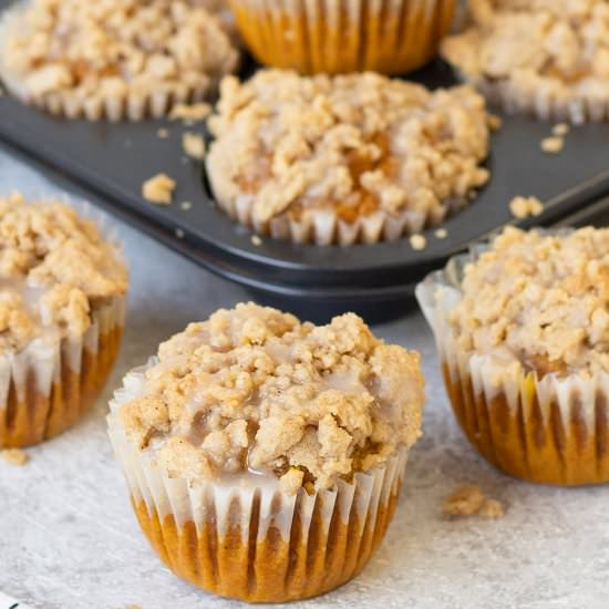 Pumpkin Muffins with Crumb Topping