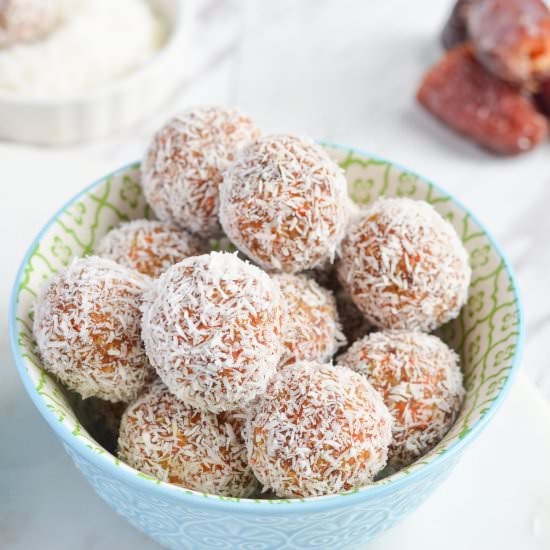 Carrot Cake Energy Balls