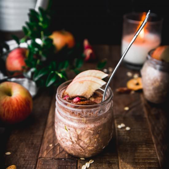 Apple Pie Overnight Oats