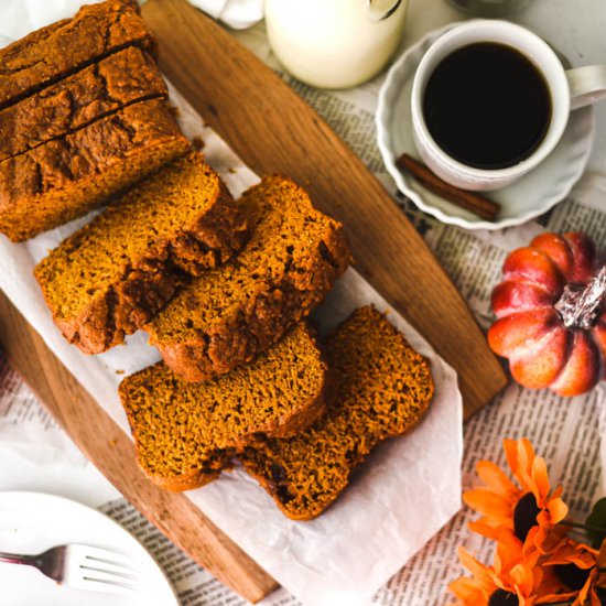 The BEST Vegan Pumpkin Bread
