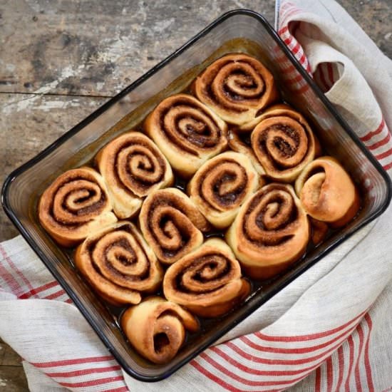 Vegan Sourdough Cinnamon Rolls