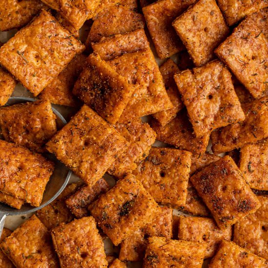 Spicy ranch cheddar crackers