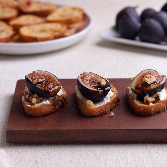 Fig and Goat Cheese Crostini