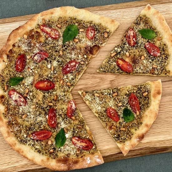 Vegan Pesto Pizza