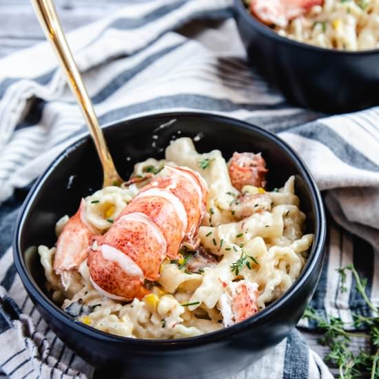 Thyme Lobster Mac and Cheese