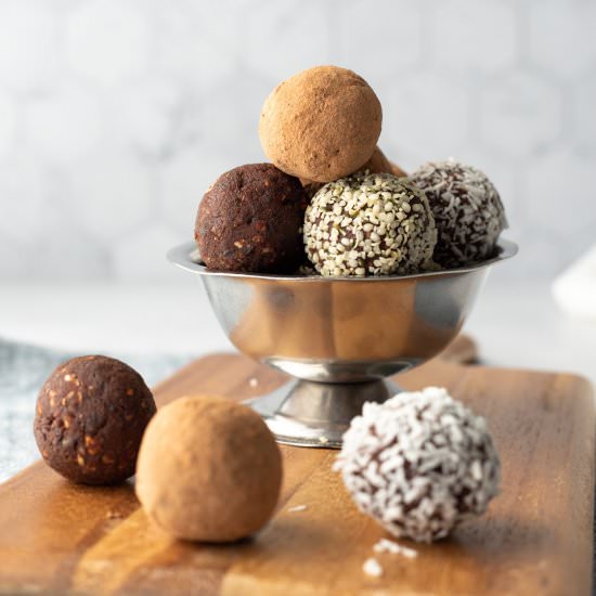 Almond Pulp Energy Balls