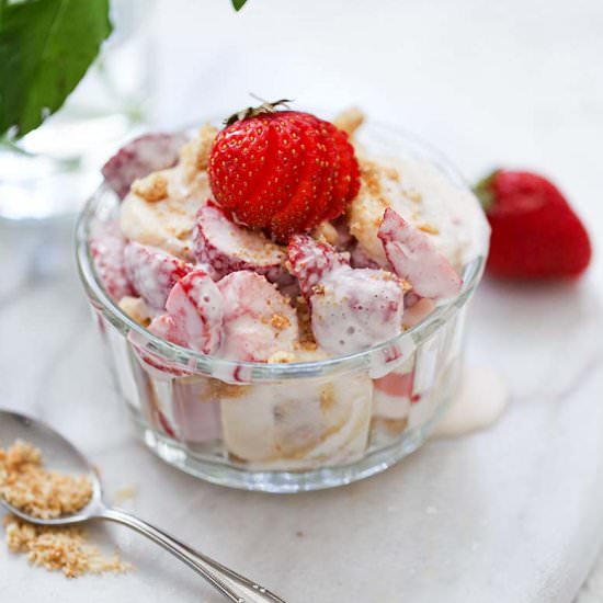 strawberry banana cheesecake salad