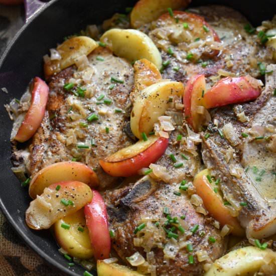 Apple Pork Chops with Cider Sauce
