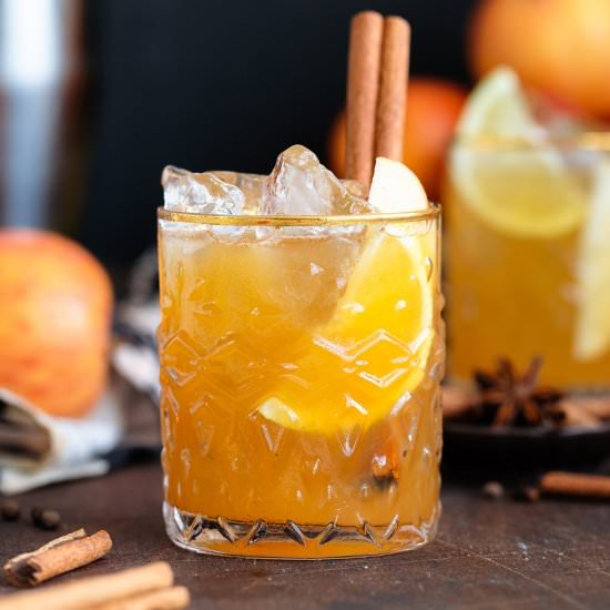 APPLE CIDER BOURBON COCKTAIL