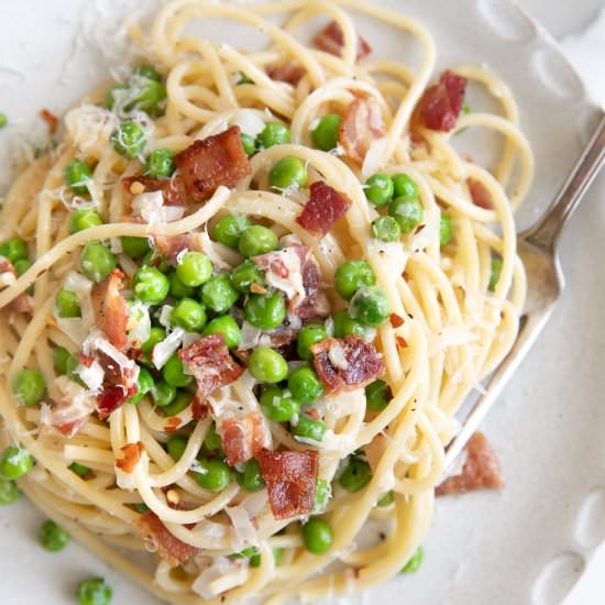 Creamy Pasta with Bacon and Peas