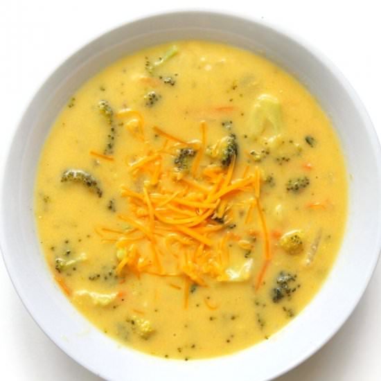 Vegan Broccoli Cheddar Soup (GF/K)