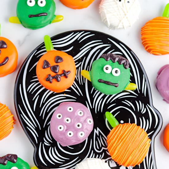 Halloween Chocolate Dipped Oreos